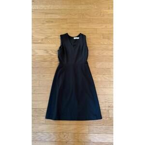 MM Lafleur Size 6 Red Jaycie V-Neck Sleeveless Fit & Flare Knee Length Dress